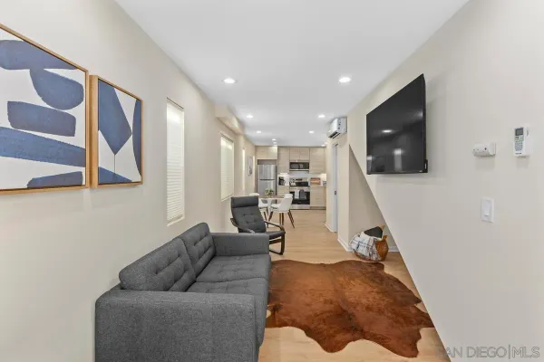 $4,300 | 3043 Oliphant Street, San Diego, CA 92106