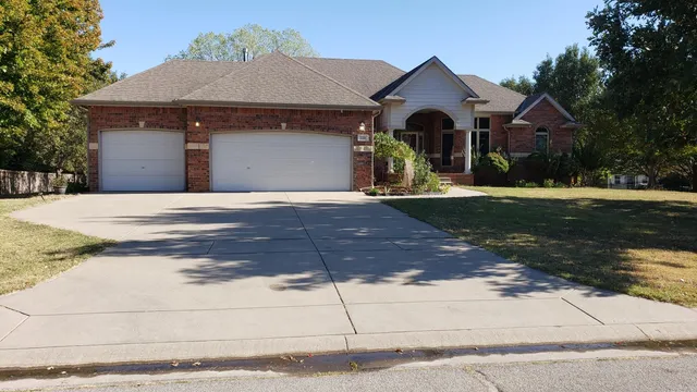 $450,000 | 230 North Fiddlers Creek Street, Valley Center, KS 67147