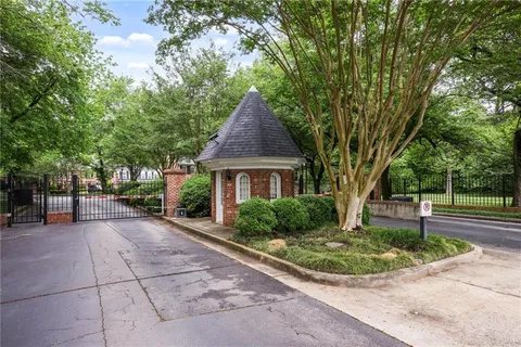 $339,000 | 25 Independence Place Northwest, Atlanta, GA 30318
