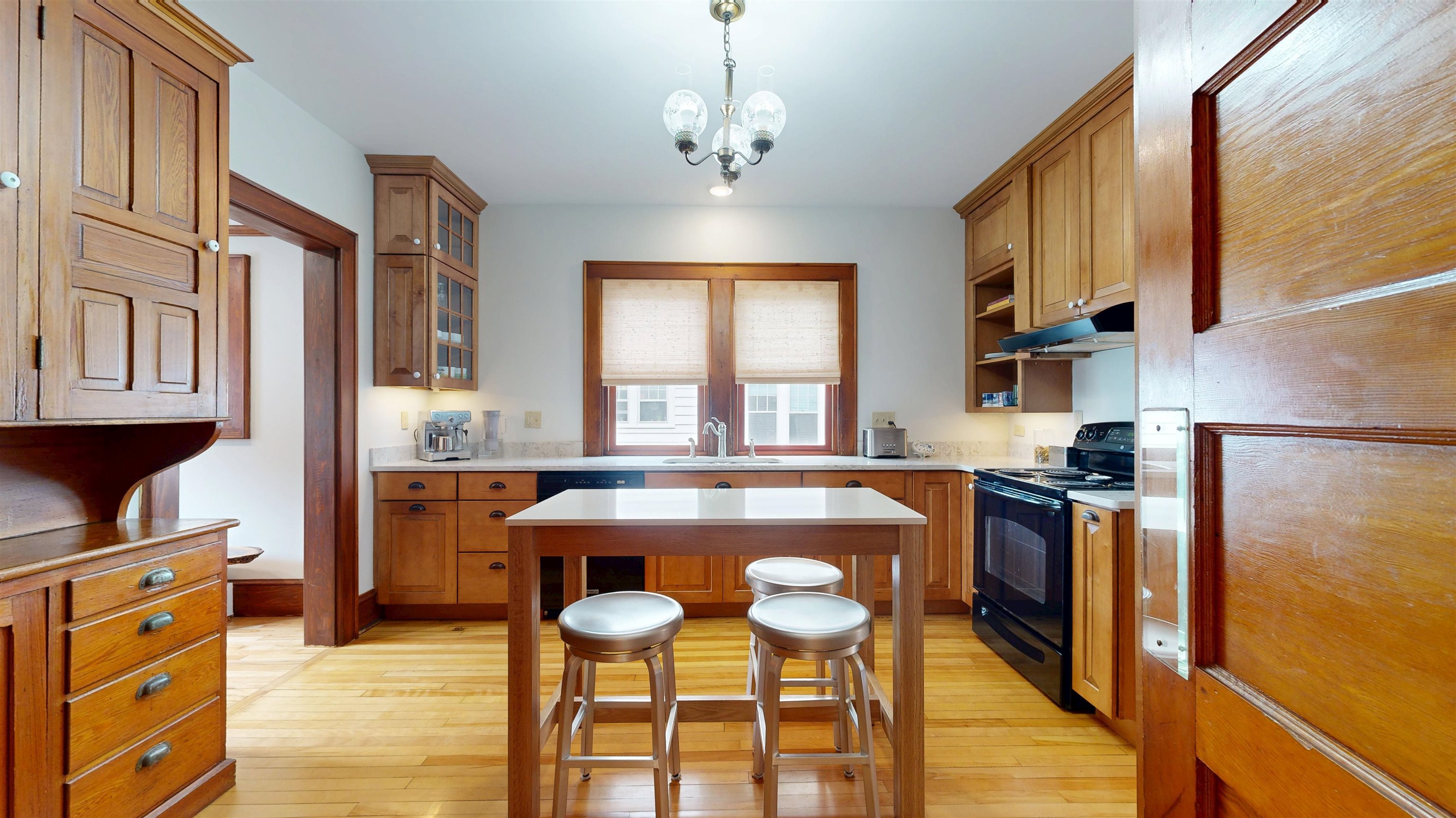 25 University Terrace Burlington, VT 05401 - Photo 4 of 24