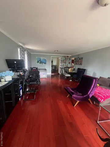 $870,000 | 240 Oakley Avenue, Hempstead, NY 11003