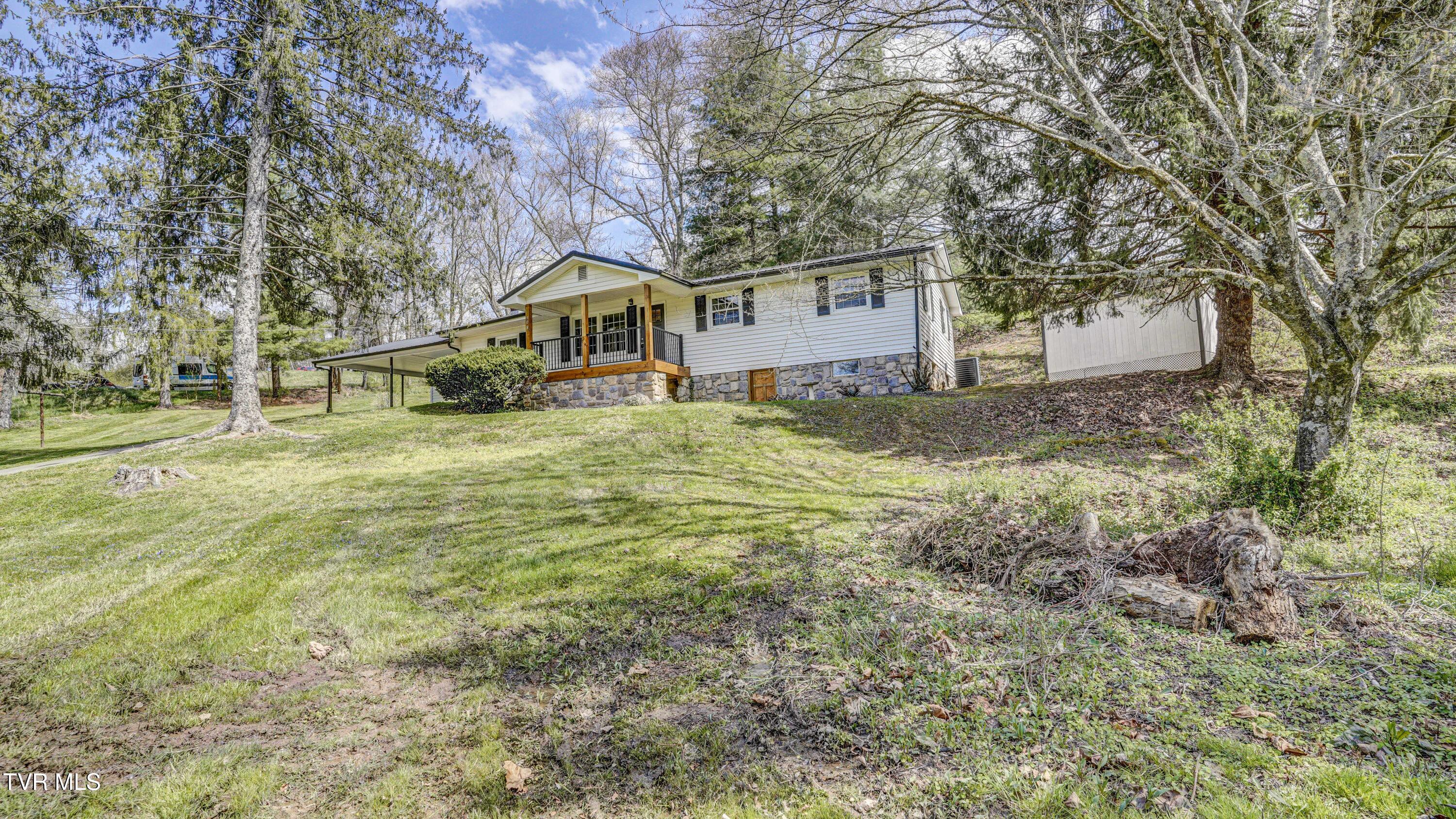 308 Okolona Road Church Hill, TN 37642 - Photo 3 of 48 _DSC2689_90_91_92_93
