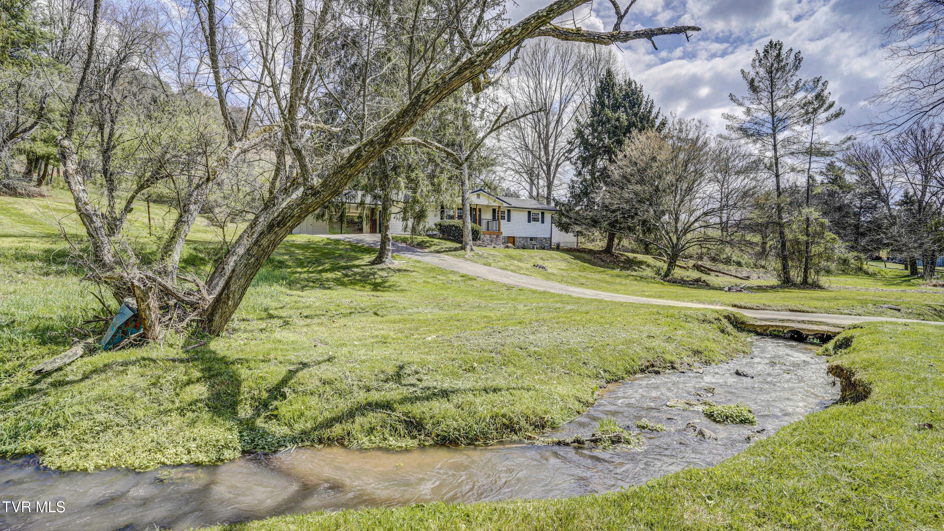 308 Okolona Road Church Hill, TN 37642 - Photo 6 of 48 _DSC2664_5_6_7_8
