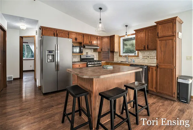 $269,900 | 935 Alpine Street, Greenville, MI 48838