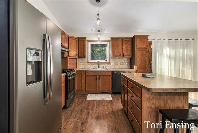 $269,900 | 935 Alpine Street, Greenville, MI 48838