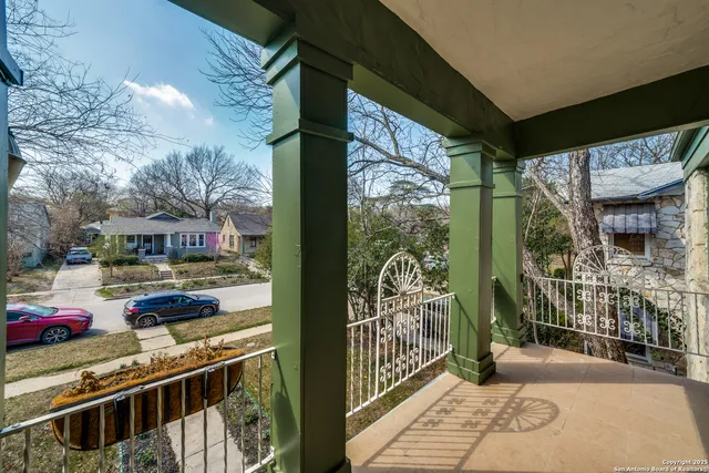 $1,395 | 309 East Lullwood Avenue, San Antonio, TX 78212