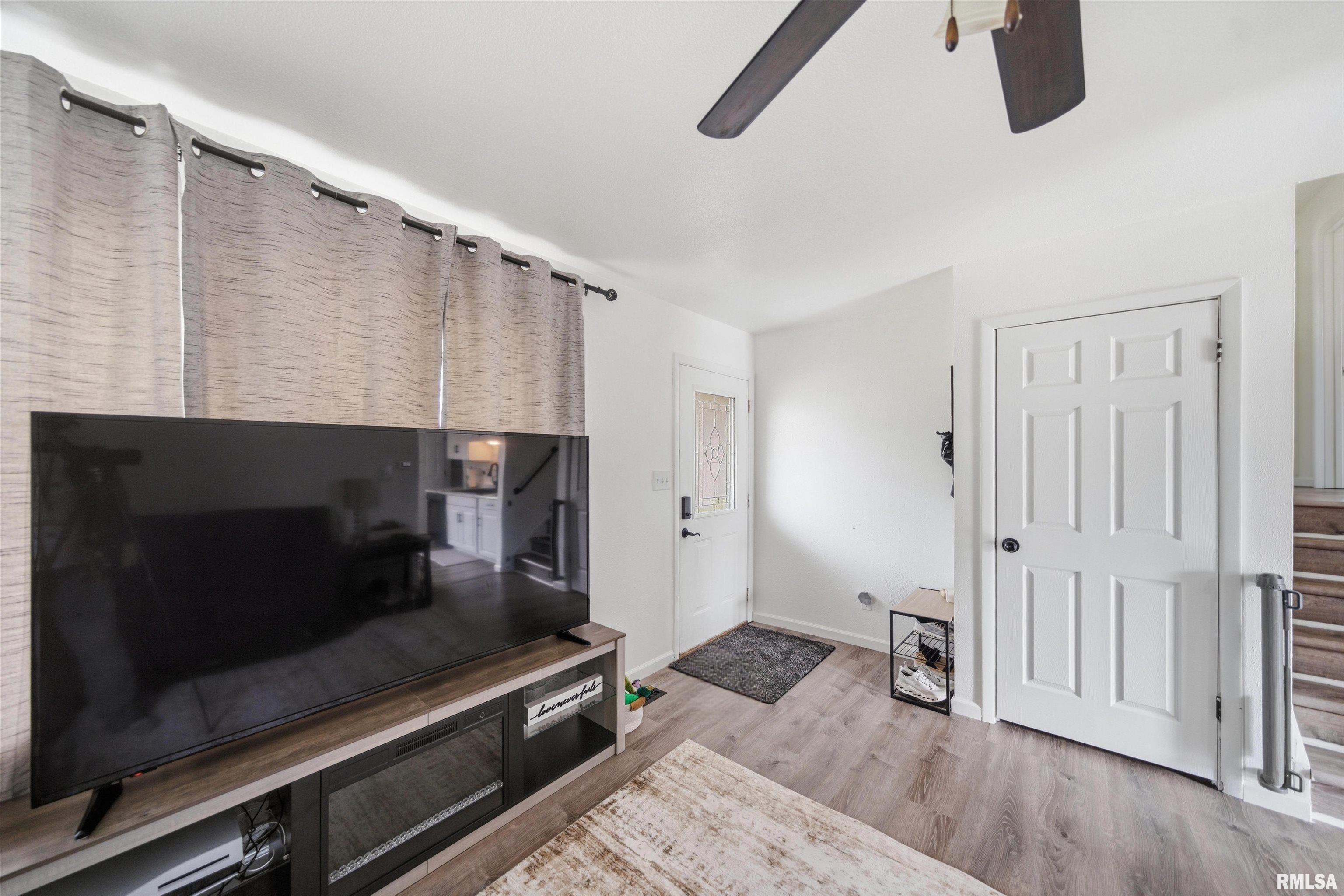 2702 South Skyway Road Peoria, IL 61607 - Photo 6 of 34 Gallery Image 6