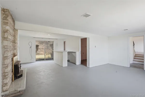 $449,000 | 26 Lauretta Drive, Highland, NY 12528