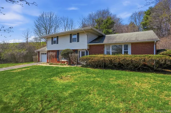 $449,000 | 26 Lauretta Drive, Highland, NY 12528