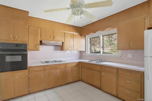 $449,000 | 26 Lauretta Drive, Highland, NY 12528