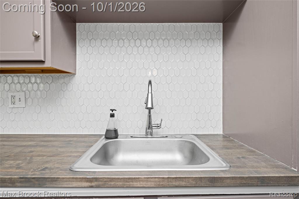 23244 Tuck Road Farmington Hills, MI 48336 - Photo 21 of 53 Gallery Image 21