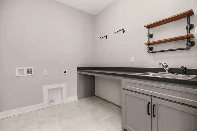 $775,000 | 25738 West 96th Street, Lenexa, KS 66227