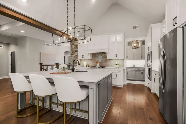 $775,000 | 25738 West 96th Street, Lenexa, KS 66227