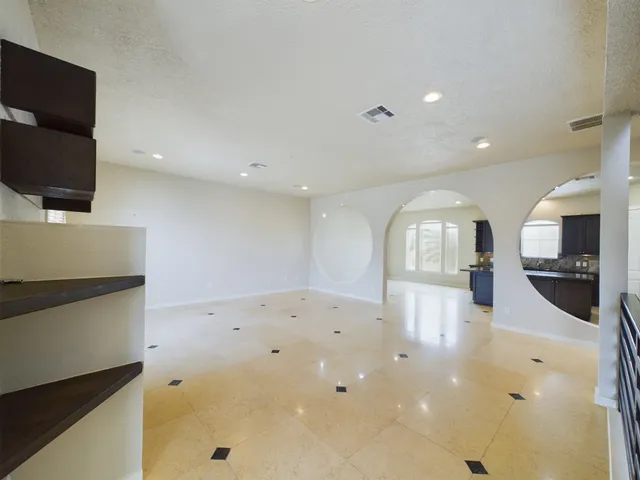 $3,550 | 2609 Lawrence Street, Houston, TX 77008