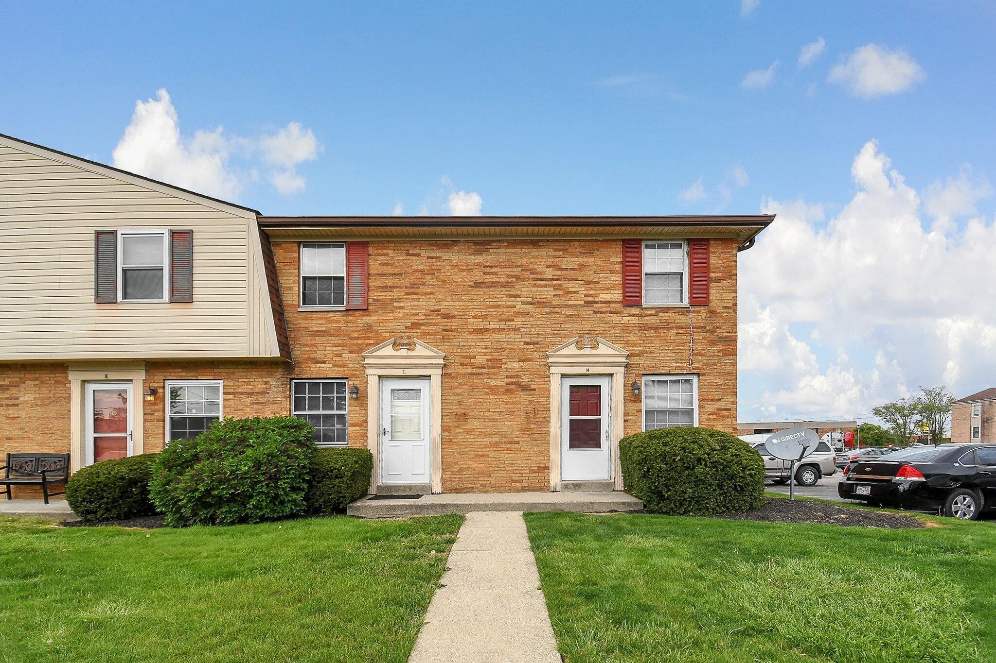 5696 Beechcroft Road, Unit M Columbus, OH 43229 - Photo 1 of 27 1-web-or-mls-5696-beechcroft-rd-m