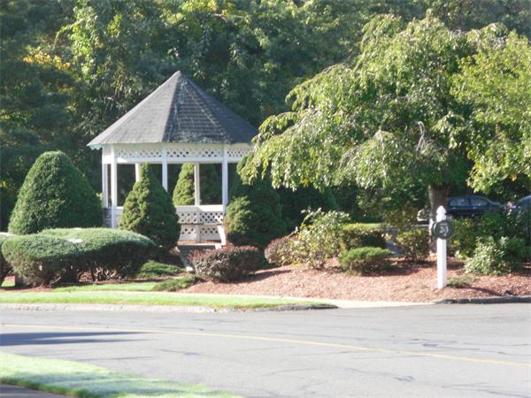 17 F Castle Hills Road, Unit 17 Agawam, MA 01001 - Photo 2 of 17 Gallery Image 2