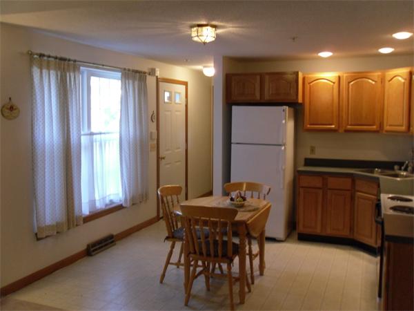 17 F Castle Hills Road, Unit 17 Agawam, MA 01001 - Photo 5 of 17 Gallery Image 5
