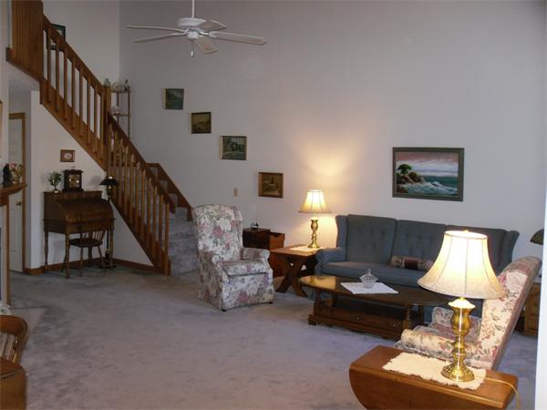17 F Castle Hills Road, Unit 17 Agawam, MA 01001 - Photo 7 of 17 Gallery Image 7