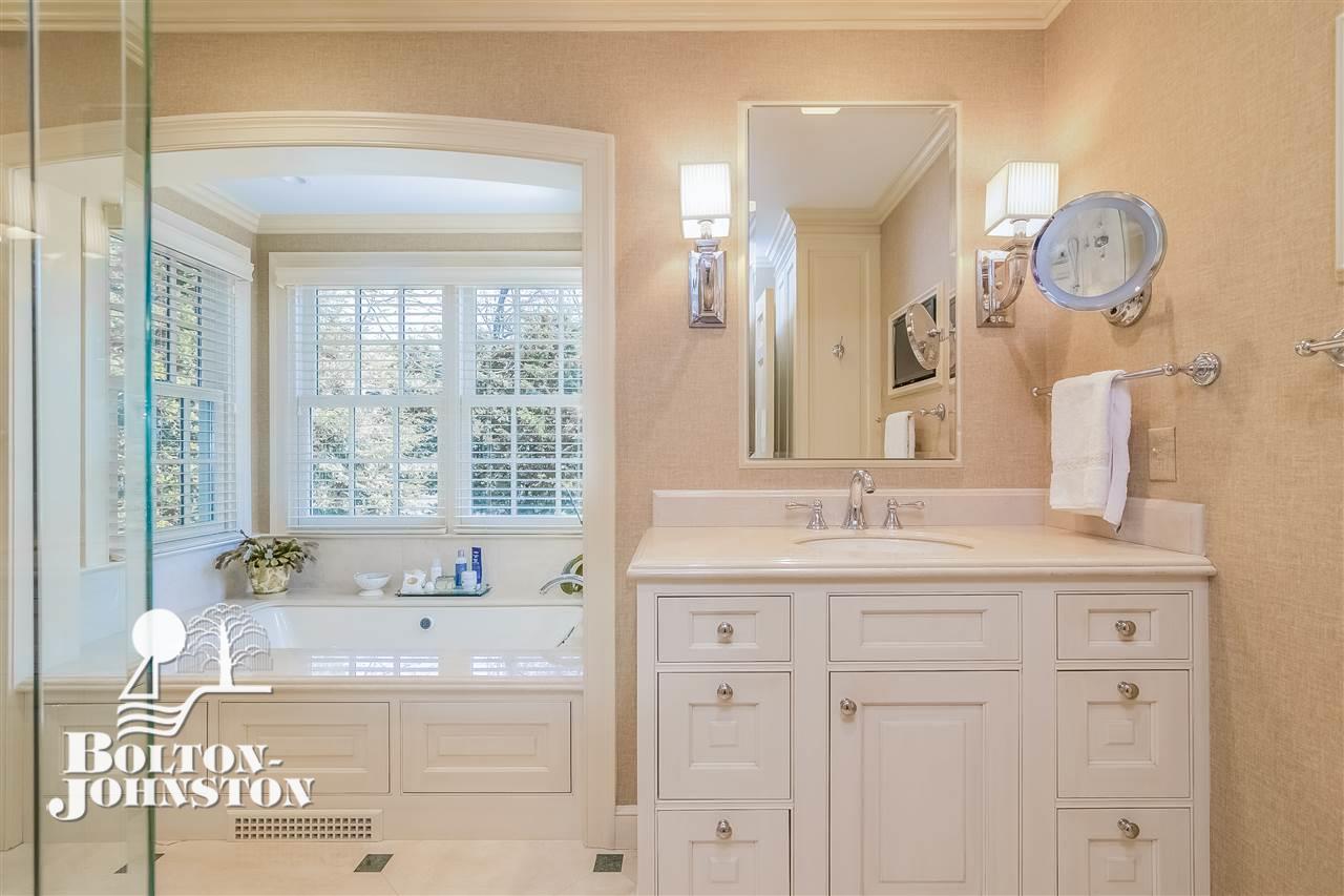 110 Touraine Road Grosse Pointe Farms, MI 48236 - Photo 30 of 68