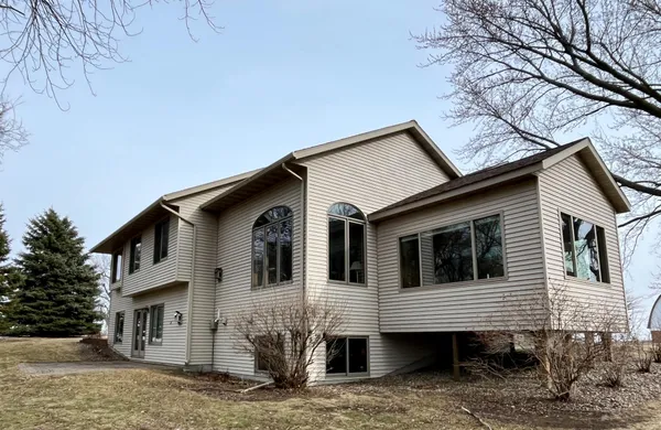 $539,900 | 23541 Kenwood Avenue, Wabasso, MN 56293