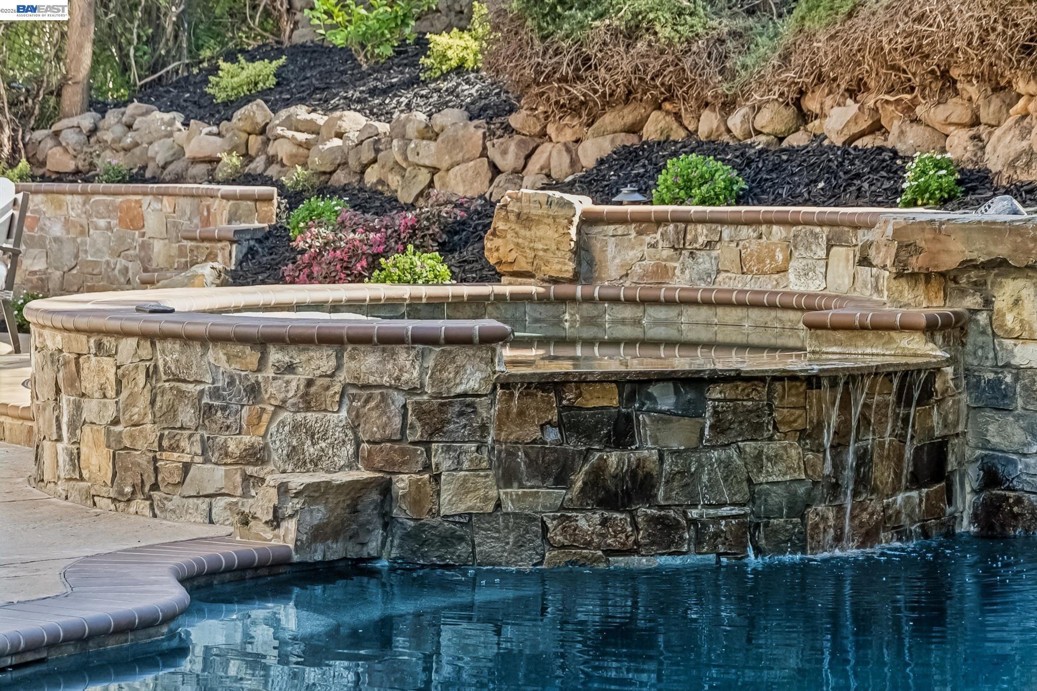 1039 Hopkins Way Pleasanton, CA 94566 - Photo 10 of 12