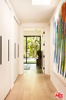 $4,050,000 | 157 South Lucerne Boulevard, Los Angeles, CA 90004