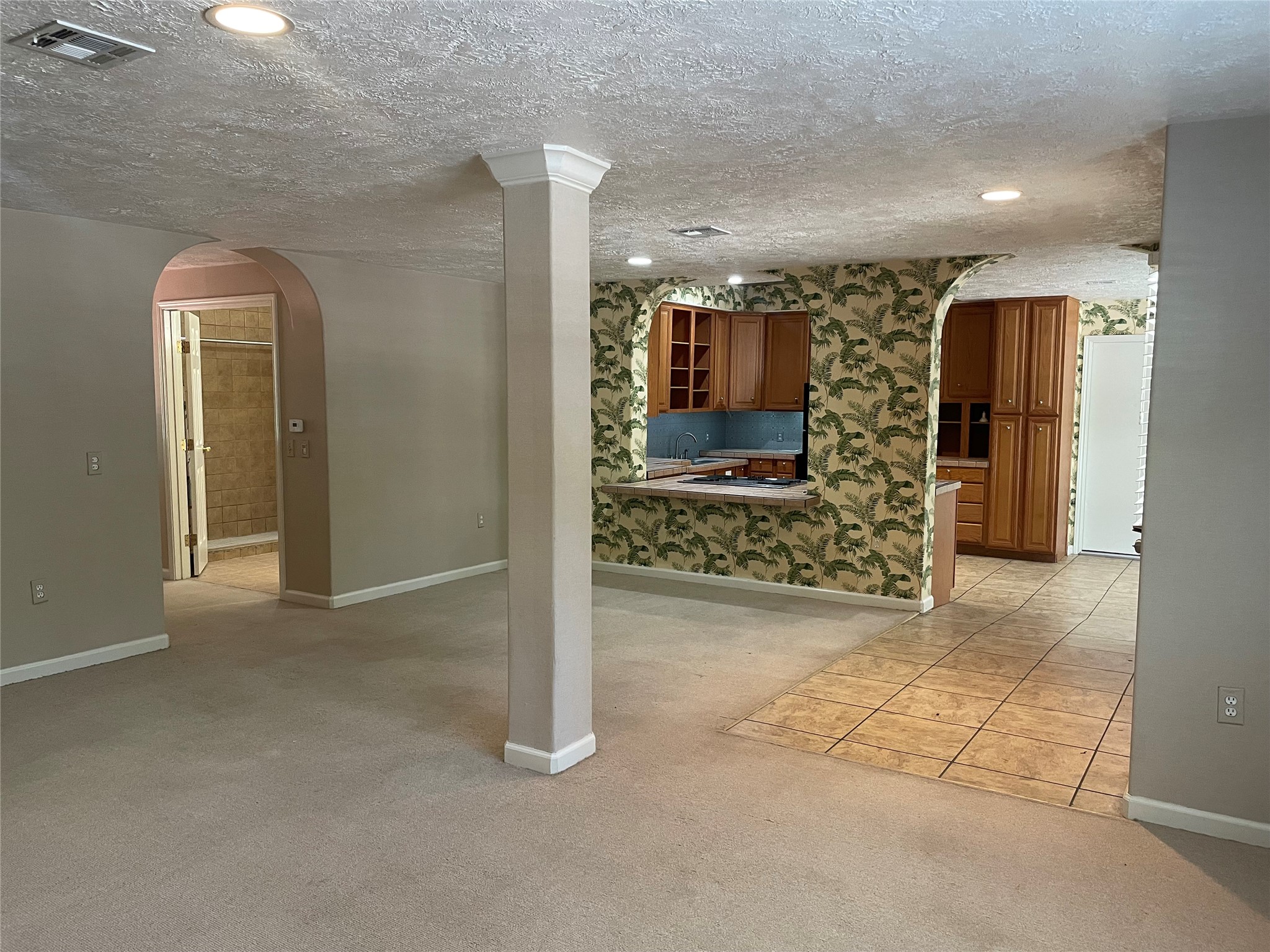 302 Somerset Conroe, TX 77316 - Photo 4 of 22