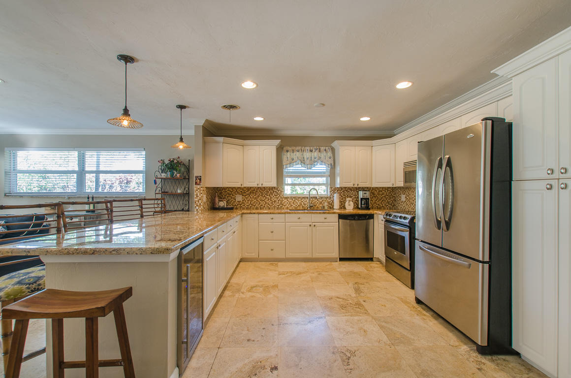 642 Southwest 5th Street Boca Raton, FL 33486 - Photo 8 of 39 642 SW 5 Street 72p-135