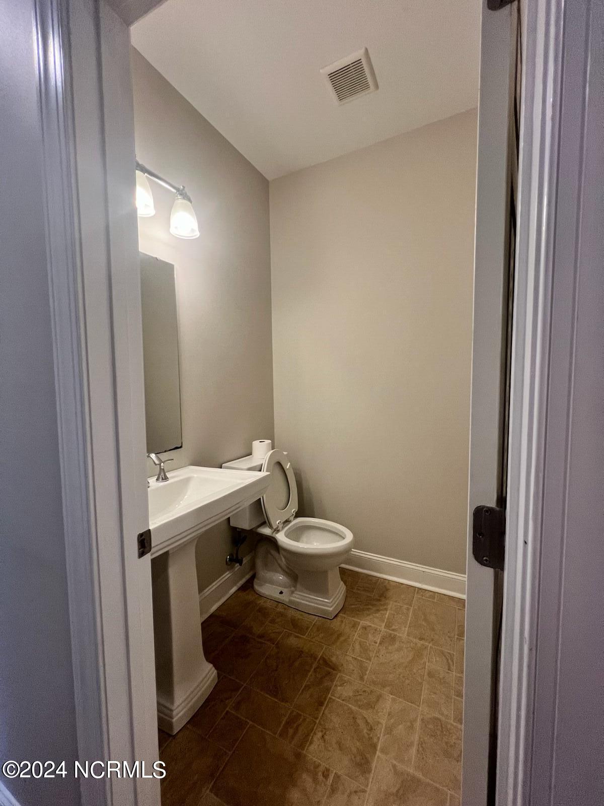 1408 Scott Road Rocky Point, NC 28457 - Photo 8 of 12 788E6806-9DC7-4482-8DD7-0ADDAC799A44