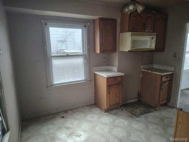 6299 Hunt Street Romulus, MI 48174 - Photo 3 of 10