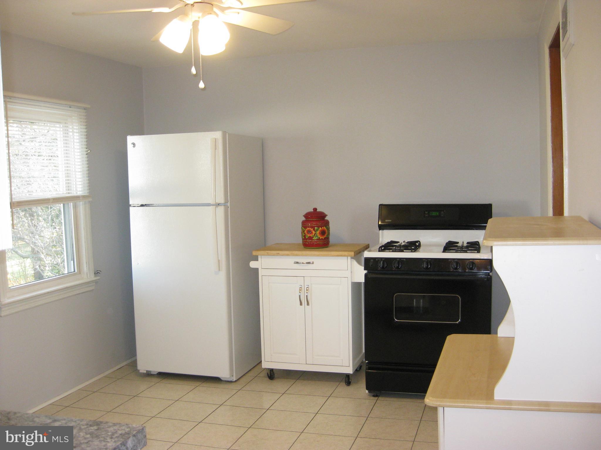 715 Whitehorse Mercerville Road, Unit 2 Hamilton, NJ 08610 - Photo 5 of 7 Kitchen