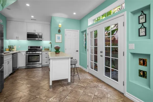 $2,206,000 | 5101 Chateau Circle, Irvine, CA 92604