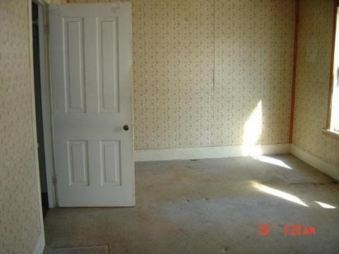 415 North Clinton Street Adrian, MI 49221 - Photo 5 of 10 920041-4.JPG