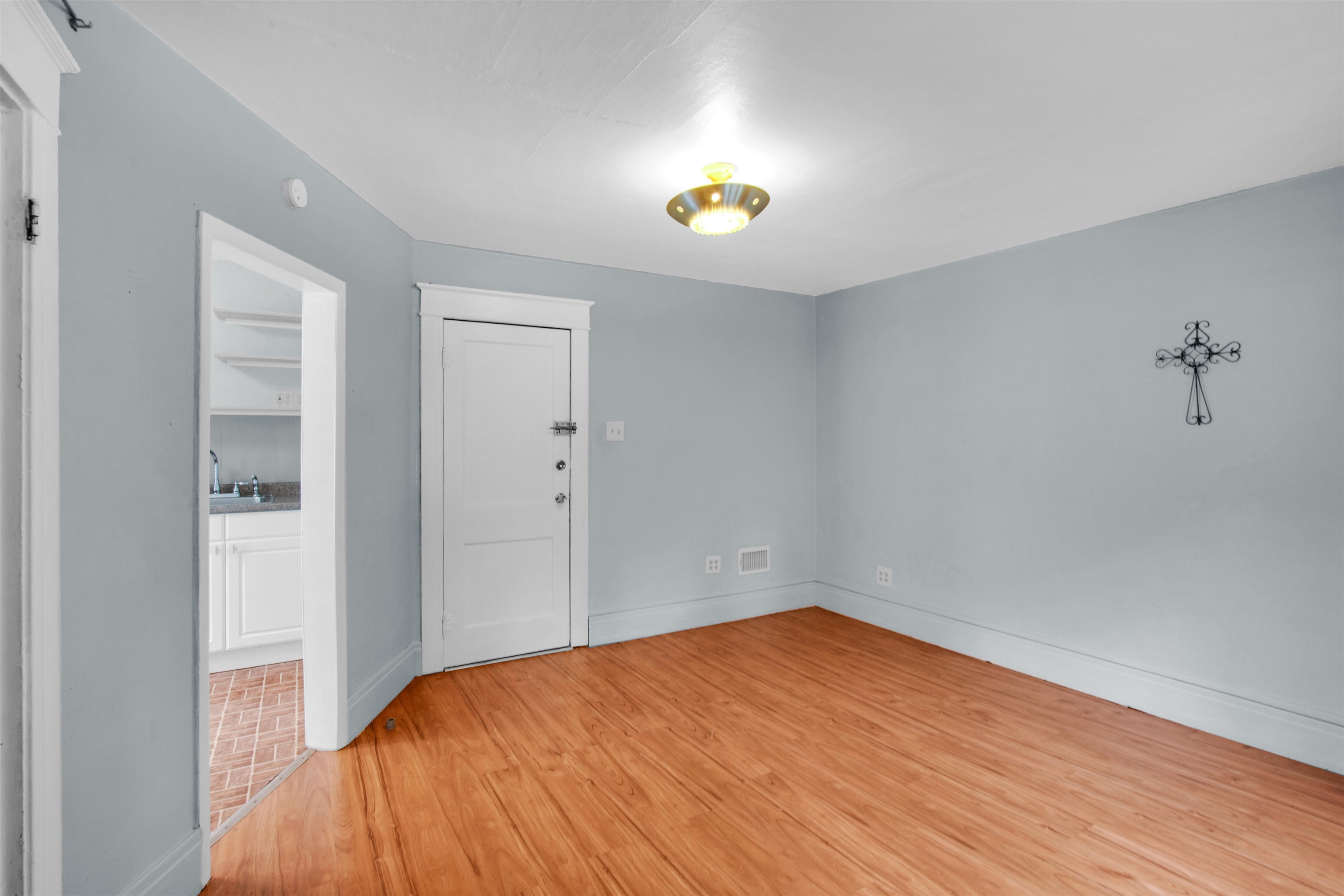 725 Thomson Street, Unit 3 Flint, MI 48503 - Photo 3 of 6