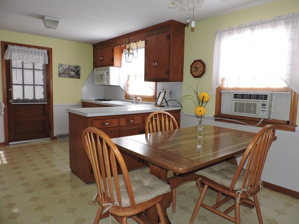 140 Clover Road Ludlow, MA 01056 - Photo 10 of 20 Gallery Image 10