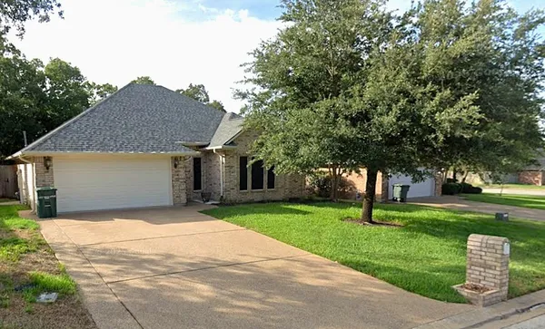$2,189 | 1802 White Stone Drive, Bryan, TX 77807