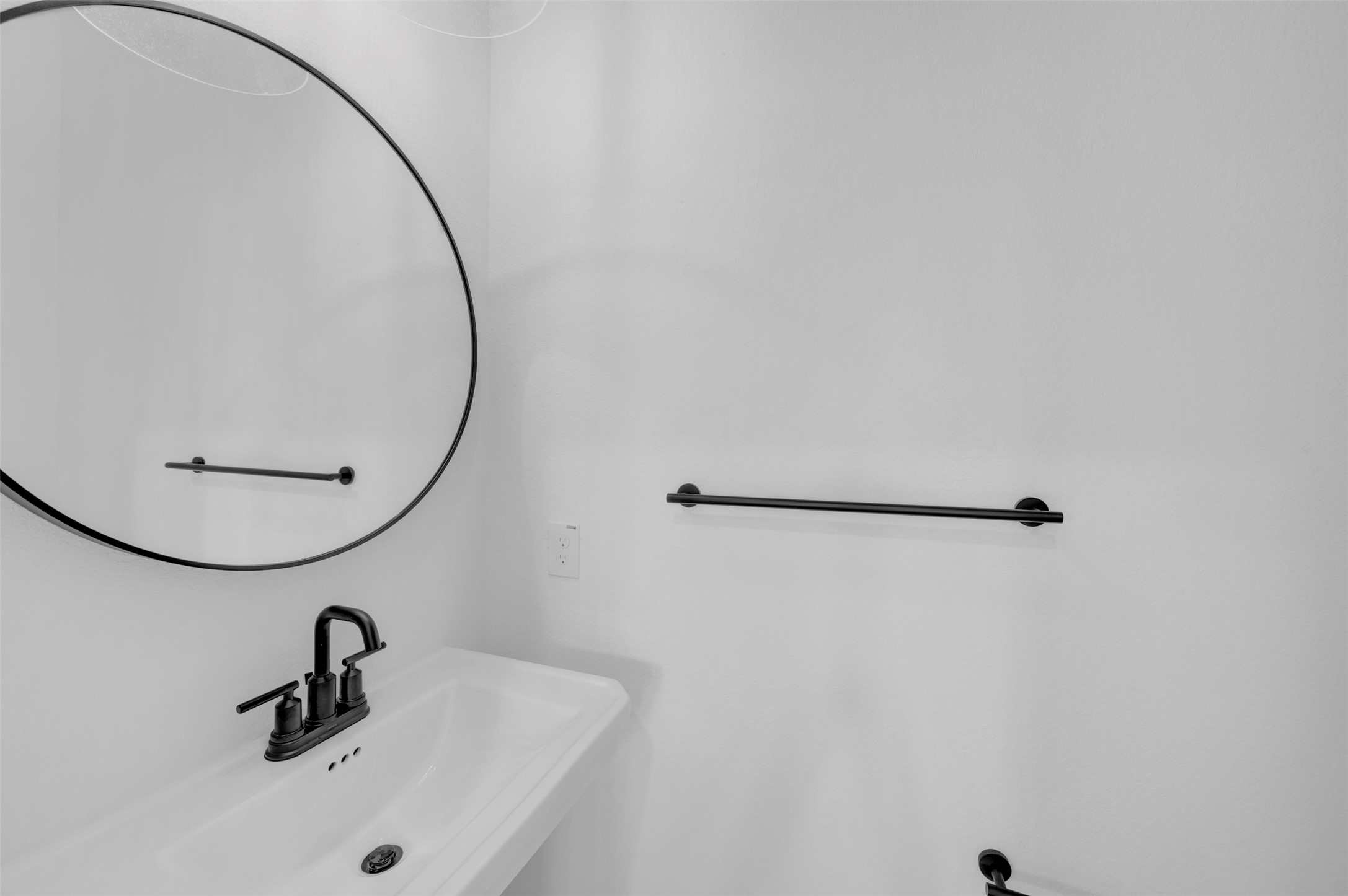 2819 Duchess Drive Rosenberg, TX 77471 - Photo 11 of 36 Half bath (*Photo not of actual home and used for illustration purposes only.)