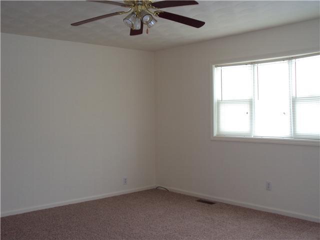 913 Danielle Road Lebanon, IN 46052 - Photo 3 of 8 Gallery Image 3
