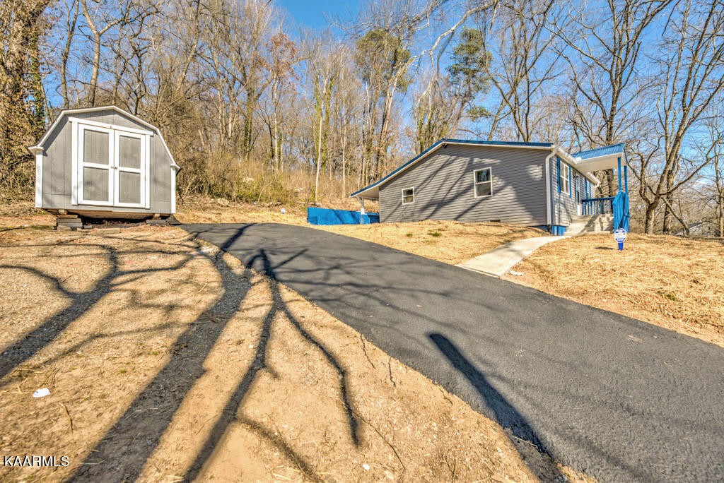 900 Beaman Lake Road Knoxville, TN 37914 - Photo 4 of 21 Gallery Image 4