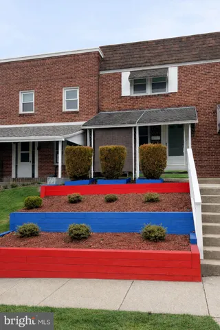 a house view with outdoor space