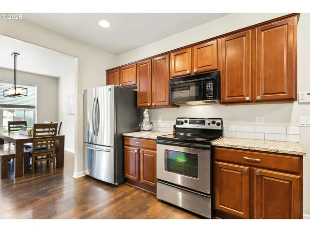 $709,000 | 20102 Southwest 54th Terrace, Tualatin, OR 97062