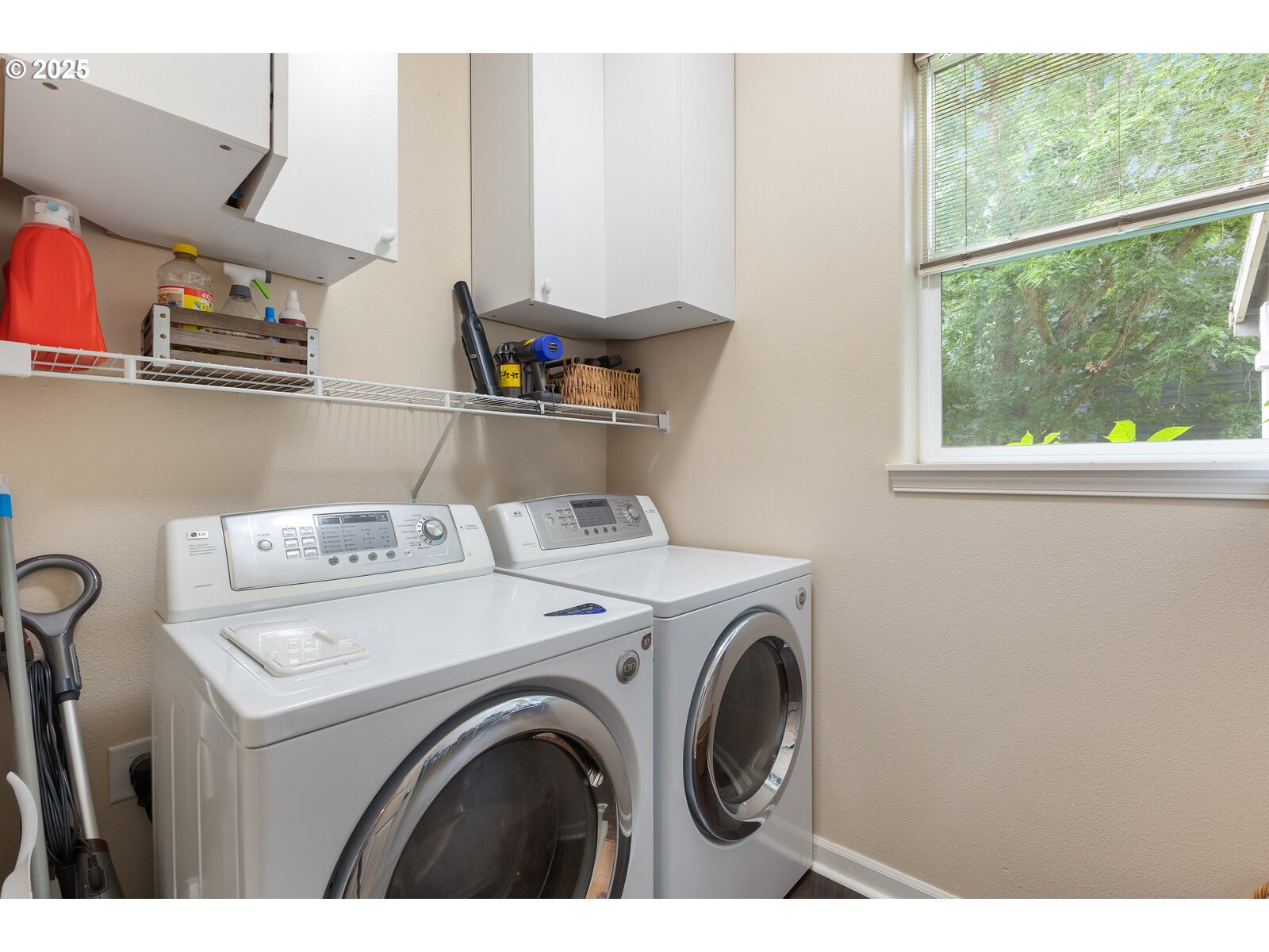 20102 Southwest 54th Terrace Tualatin, OR 97062 - Photo 27 of 35 a utility room with dryer and washer