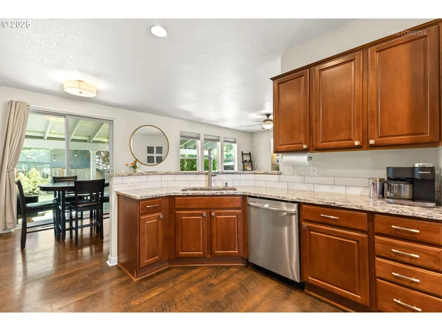 $709,000 | 20102 Southwest 54th Terrace, Tualatin, OR 97062