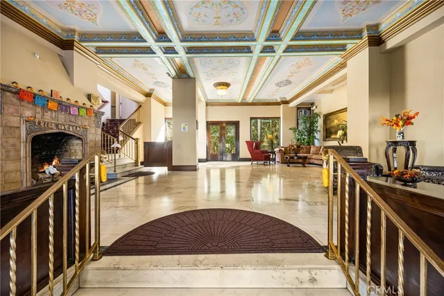 $499,000 | 10 Atlantic Way, Long Beach, CA 90802