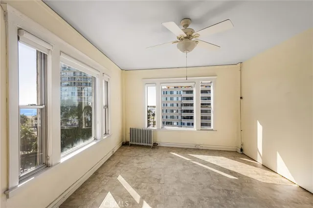 $499,000 | 10 Atlantic Way, Long Beach, CA 90802