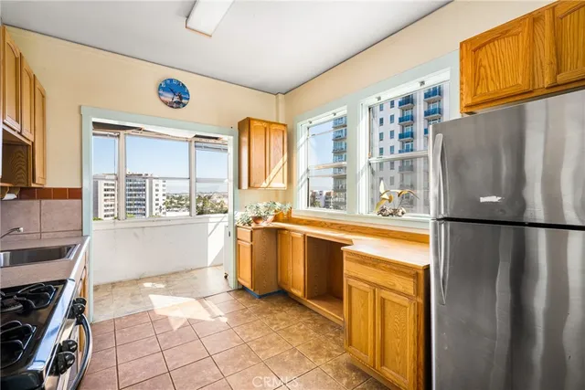 $499,000 | 10 Atlantic Way, Long Beach, CA 90802