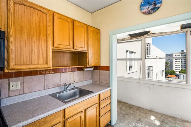 $499,000 | 10 Atlantic Way, Long Beach, CA 90802