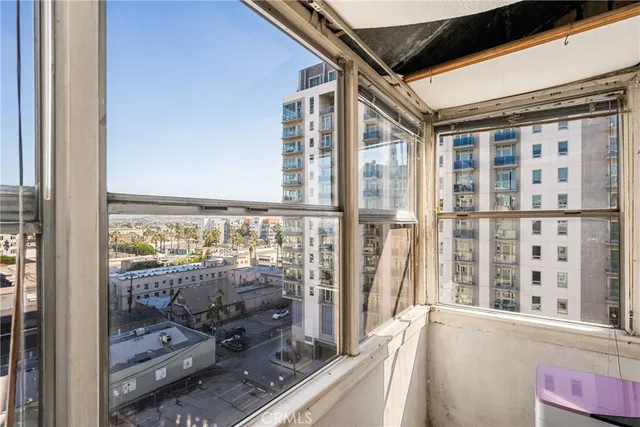 $499,000 | 10 Atlantic Way, Long Beach, CA 90802