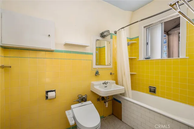 $499,000 | 10 Atlantic Way, Long Beach, CA 90802