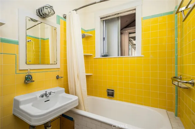 $499,000 | 10 Atlantic Way, Long Beach, CA 90802